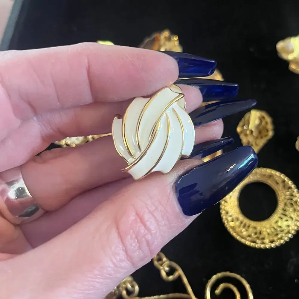 Vintage collectors lot of 7 pair gold and white pearl and filigree clip earrings